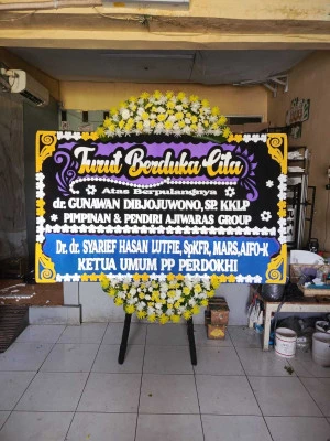 Papan Bunga di Pait Kasembon